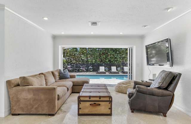 120 SW 8th Avenue photos photos