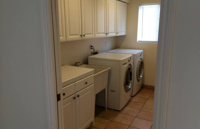 Great 3 Bedroom 3 Bath House in Monterey Fishermans Flats Neighborhood photos photos