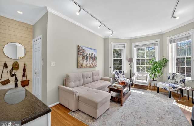1747 CHURCH ST NW #4 Gallery 3