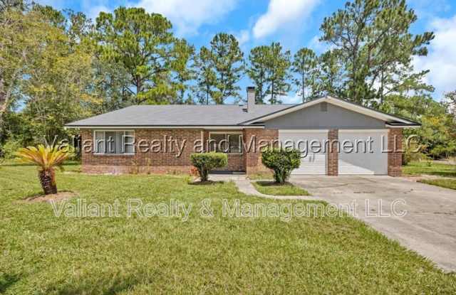 1215 Bluehill Drive North photos photos