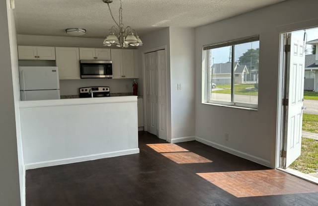 MOVE IN SPECIAL. Pool View - 2 Bed 1 Bath - 812 Tiffany Drive West, Mangonia Park, FL 33407