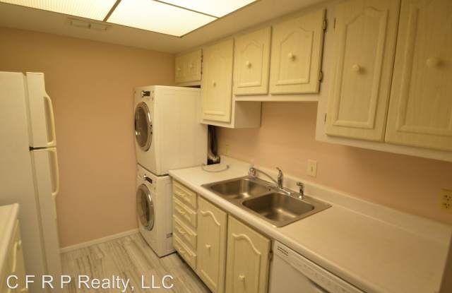 700 E Airport Blvd. Apt J8 Gallery 4