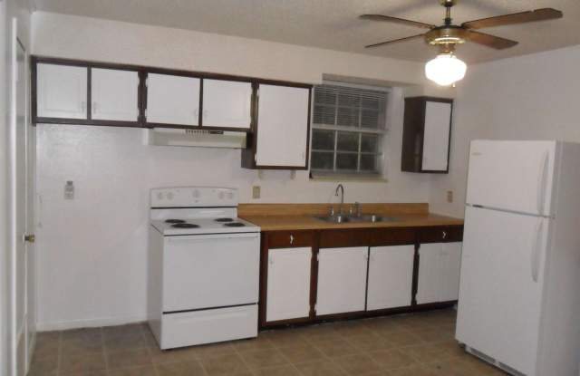 217 SW TULIP PLACE Gallery 4