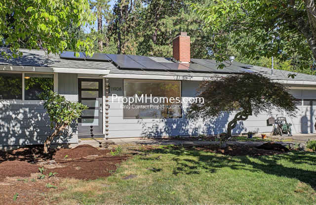 Updated Three Bedroom Home in Milwaukie! photos photos