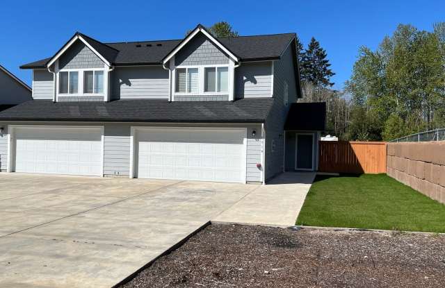 Charming 3-Bed Duplex with 2.5 Baths & 1600 Sq Ft - Prime Tacoma Location! photos photos