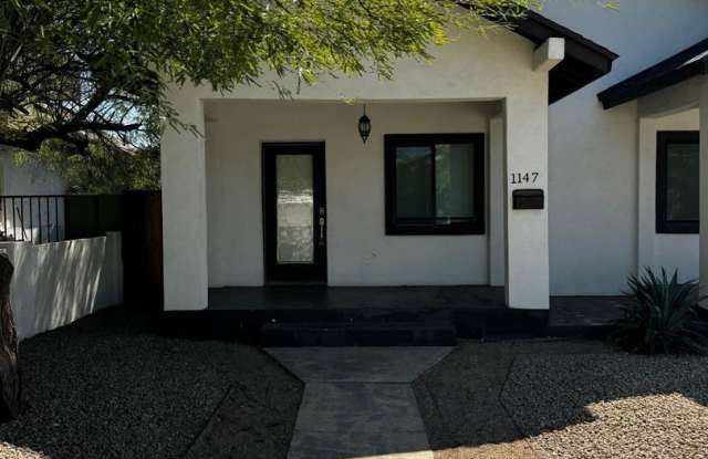 2 bedroom apartment in Garfield district with back yard photos photos 2 bedroom apartment in Garfield district with back yard photos photos