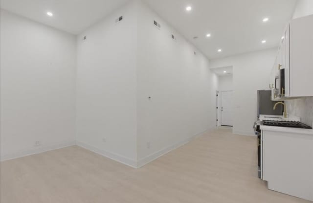 2234 West Irving Park Gallery 1
