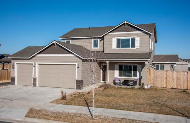 Beautiful 4 bedroom home in desirable Madras OR photos photos