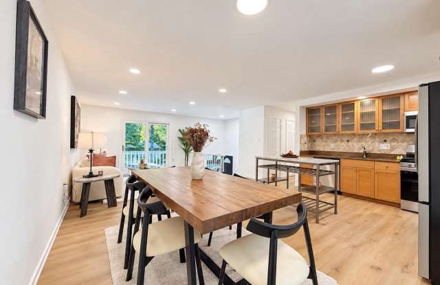 2368 OLD TRAIL Drive Gallery 4
