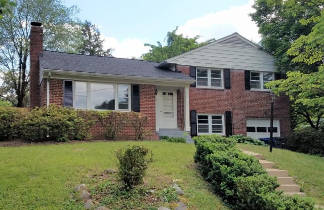 1323 MAYFLOWER DRIVE - 1323 Mayflower Drive, McLean, VA 22101