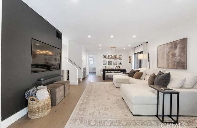 21931 Burbank Boulevard Gallery 4