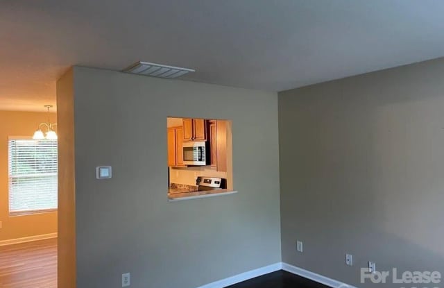 1799 Red Bird Circle Gallery 3