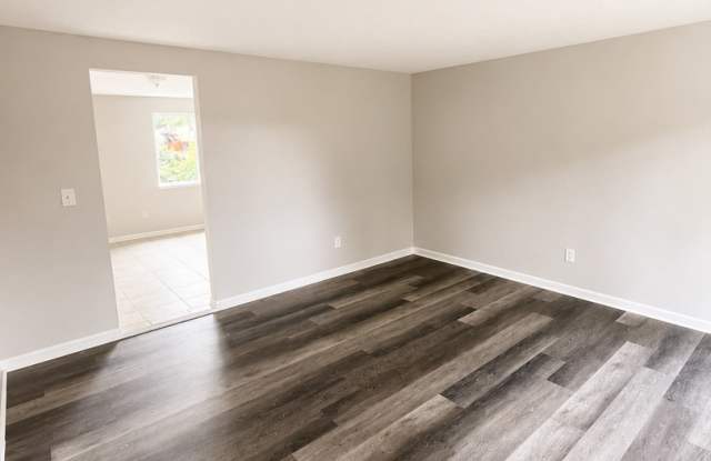 3 Bed Home in Blacklick Estates with Big Backyard & Great Layout! Gallery 4