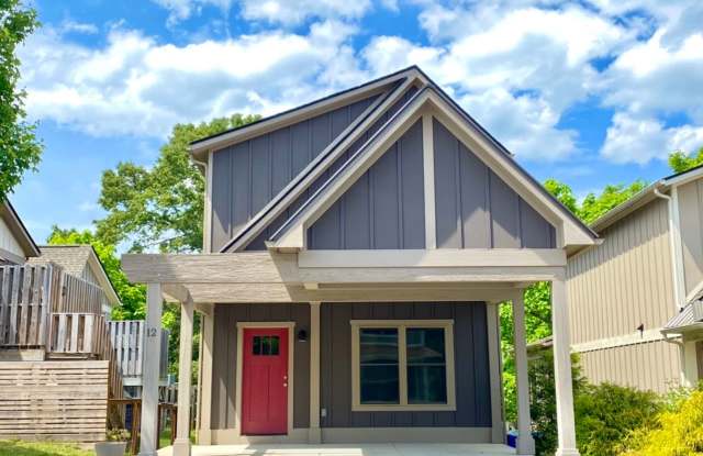 Beautiful Newer Construction in WAVL photos photos