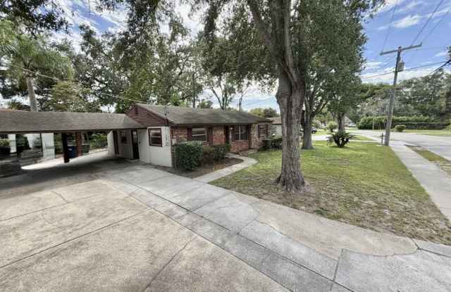 1502 West Country Club Drive Gallery 3