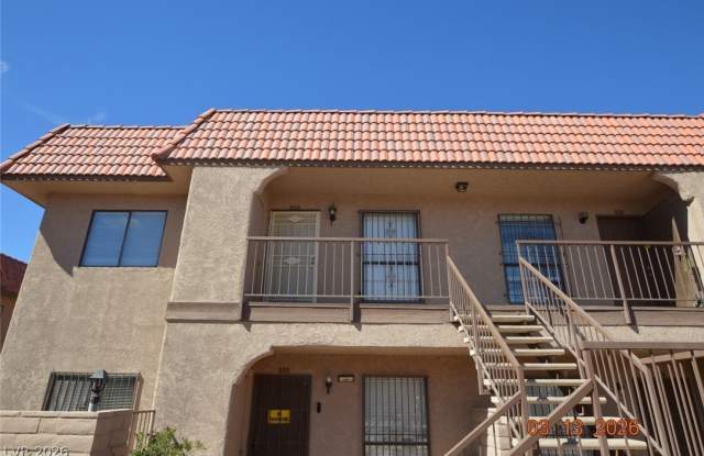 4300 N Lamont Street photos photos