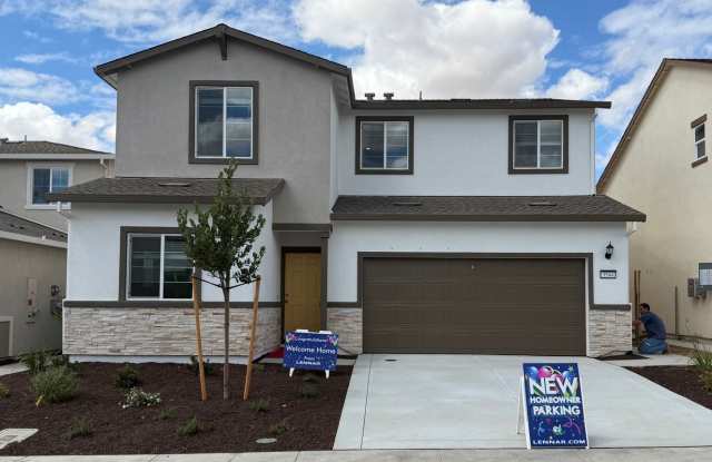 Stunning 5-Bedroom Lennar Home | Northeast-Facing | Abundant Natural Light | Open Views & Resort-Style Amenities Gallery 1