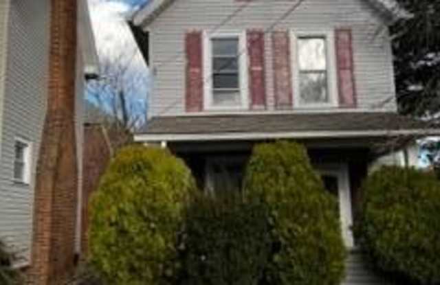 32 8th SW St photos photos