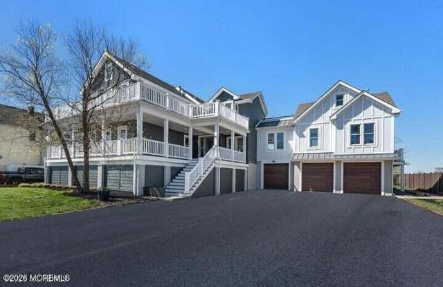 40 Riverdale Avenue photos photos