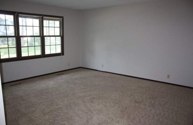 Zentals (1007 1/2 Monroe St; Pella) Gallery 4