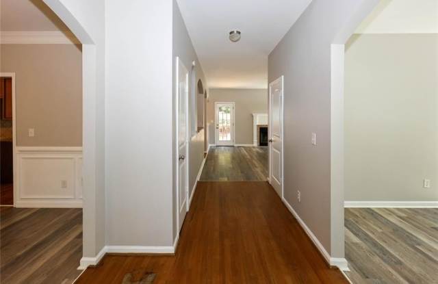 2025 Jessica Way NE Gallery 3