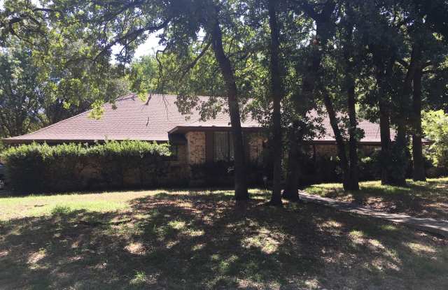 201 Pennsylvania Dr - 201 Pennsylvania Drive, Denton, TX 76205