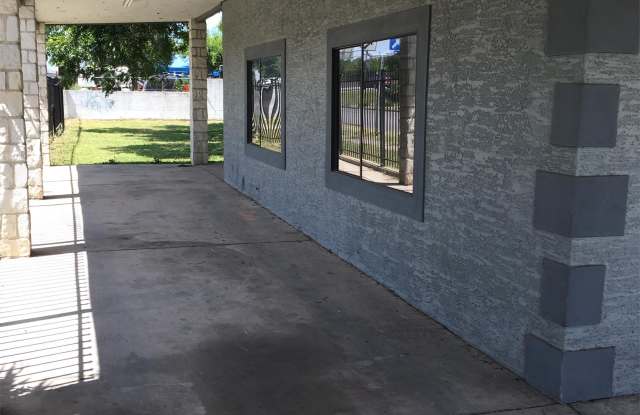 525 Prado Street Gallery 4