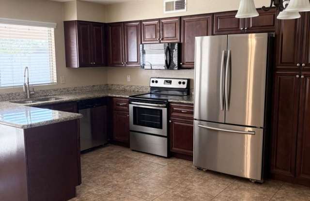 **Excellent 3br/2ba/2garage HOUSE (ELLIOT  DOBSON) photos photos