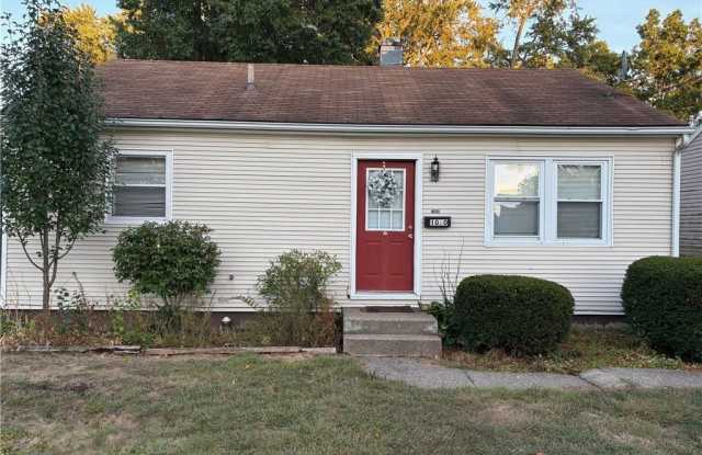 1060 Park Avenue NE - 1060 Park Avenue Northeast, North Canton, OH 44720