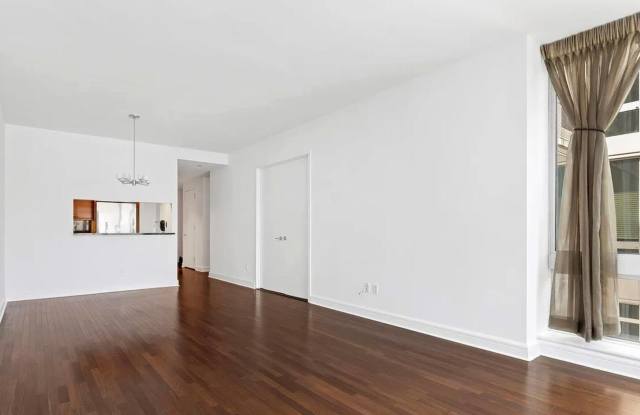120 RIVERSIDE Boulevard Gallery 2