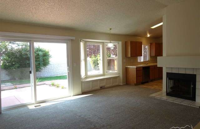 5475 Santa Rosa Avenue Gallery 4