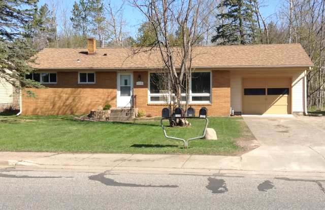 1229 W Arrowhead Rd - 1229 West Arrowhead Road, Duluth, MN 55811