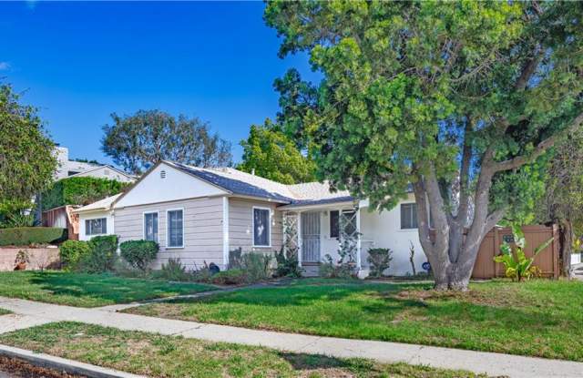 3388 Rosewood Avenue photos photos