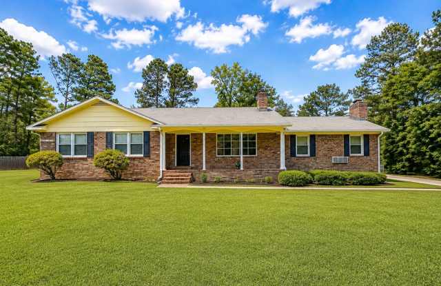 733 Hillwood Drive Gallery 1