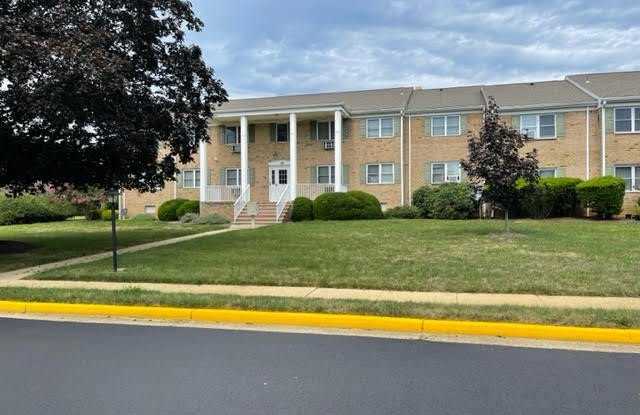 39 Manchester Court - 39 Manchester Court, West Freehold, NJ 07728 39 Manchester Court - 39 Manchester Court, West Freehold, NJ 07728