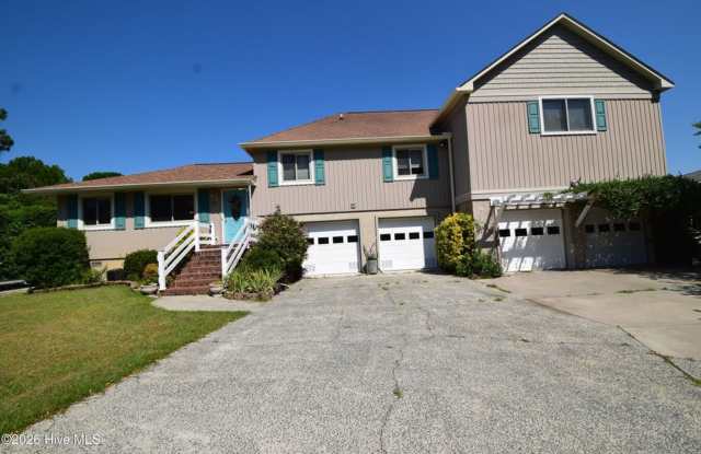 Unique Waterfront Rental with Two Docks and a Six-Car Garage Gallery 3