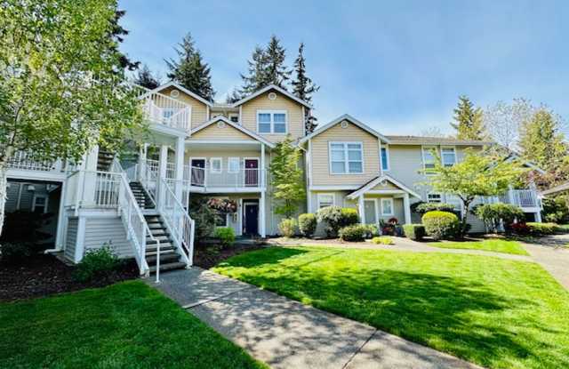 Beautifully Updated 2 Bedroom Condo Gallery 4