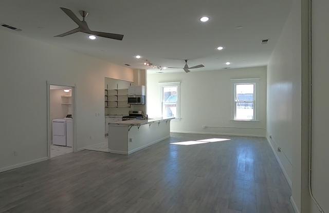 1439 Huntoon St Gallery 1