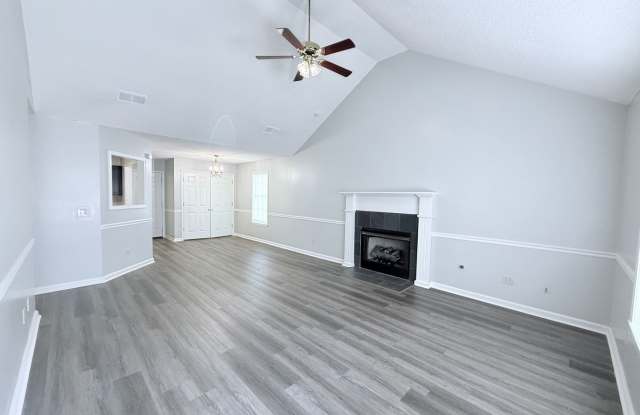 1006 Creekside Gallery 3