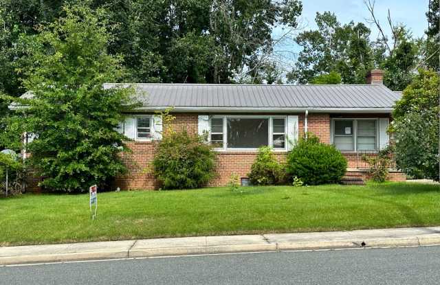 2-Bedroom Home with Full Basement! photos photos