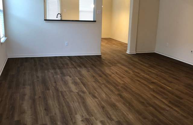 4 Bedroom Charm in Manor Gallery 4