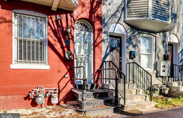 47 BATES Street NW Gallery 2
