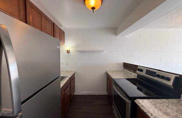 Island Living Awaits: Bright Corner Townhome with Ocean Views, Modern Upgrades, and Resort-Style Amenities. Gallery 1