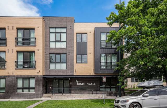 Centrally located 1 bedroom in the heart of Uptown! photos photos