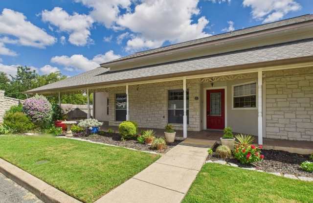 511 -- Kristofer - 511 Kristofer Street, Fredericksburg, TX 78624
