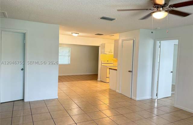 12096 Dolphin Dr Gallery 2