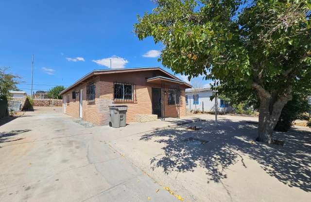 6005 TAMPA Avenue photos photos