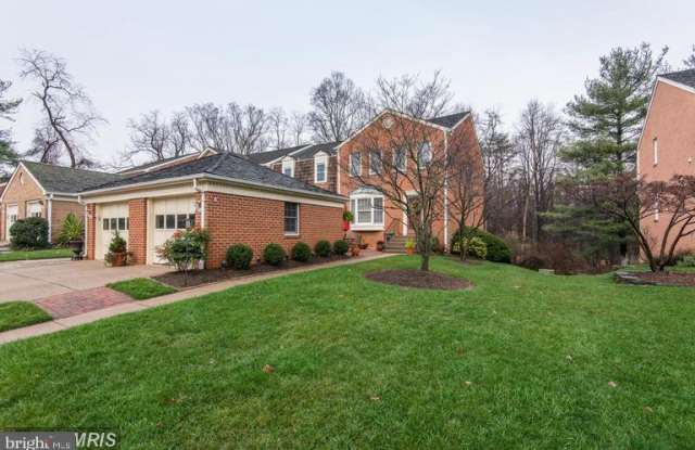 2912 OAKBOROUGH SQUARE Gallery 2