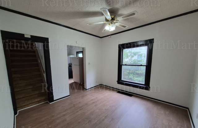 FOR RENT- 1020 Columbia *Pets OK with conditions* Gallery 4