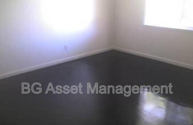 1407 Visalia Avenue Gallery 3